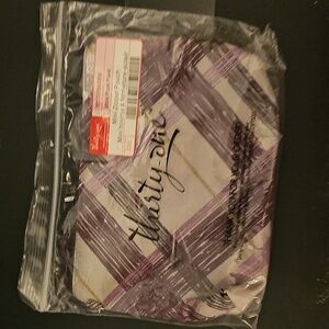 Thirty-one mini zipper purple pouch NEW